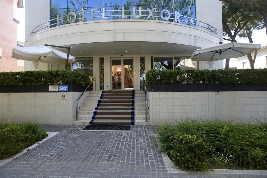 Hotel Luxor ريميني المظهر الخارجي الصورة